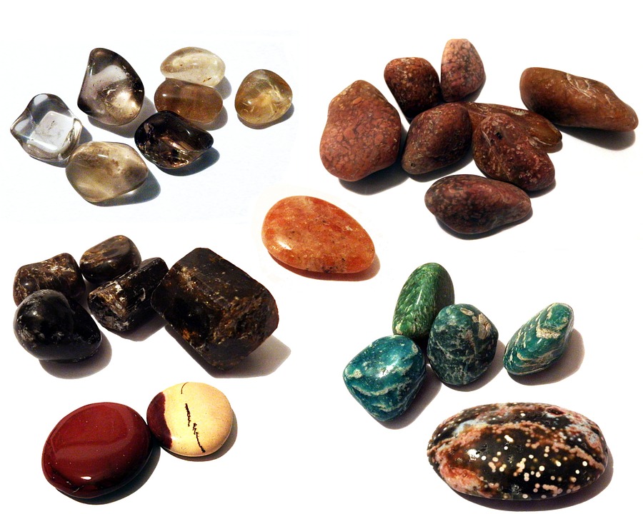 Trzy rodzaje kamieni